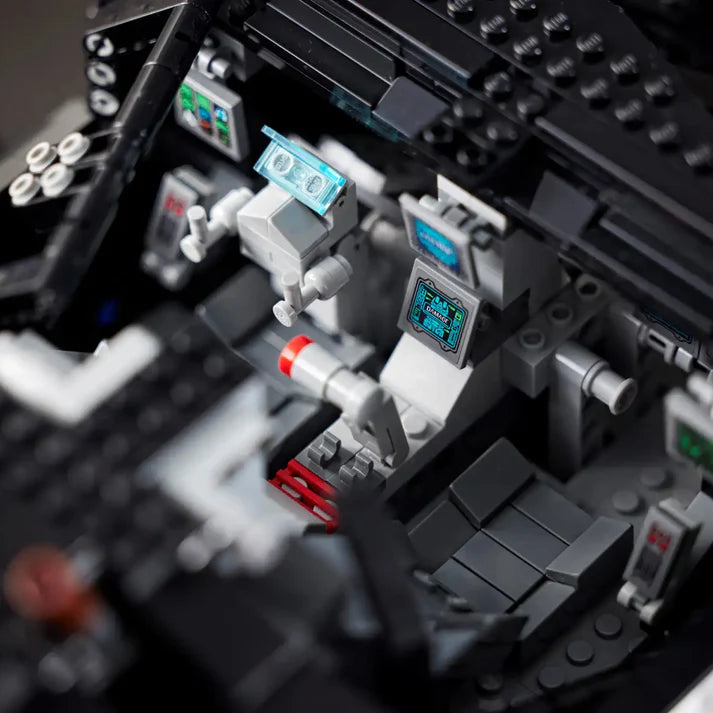 Batmobile Tumbler (2049 pieces)